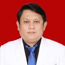 Dr. dr. Edward Pandu Wiriansya, Sp.P(K).MARS. FISR.FISQua.AIFO-K.AHK(K)
